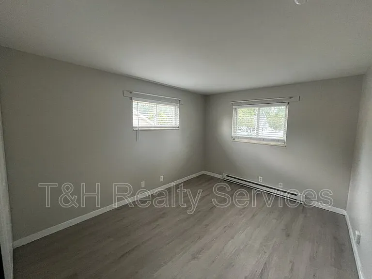 1152 Evans Ave #4 — Photo 7