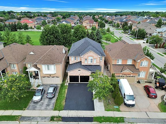 2nd image of 122 Pappain Cres