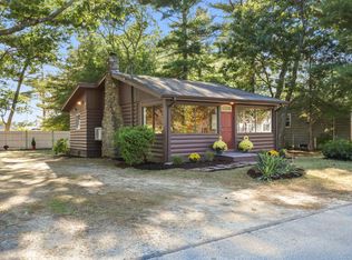 74 Martin St, Buzzards Bay, MA 02532