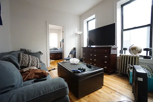 Rented by Rennit Inc. | media 26