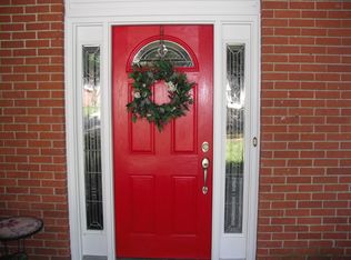 21W221 Hemstead Rd, Lombard, IL 60148