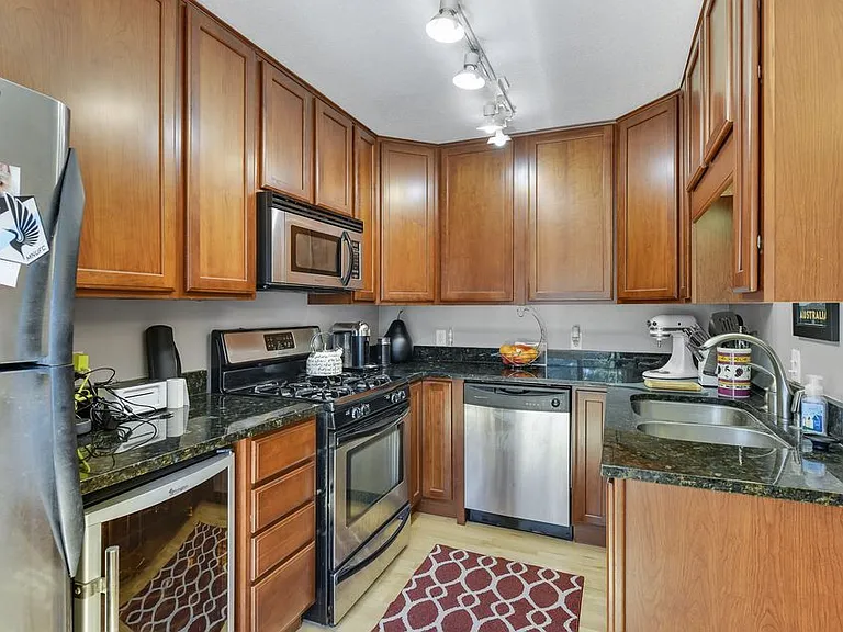 3540 Hennepin Ave S #303 — Photo 7