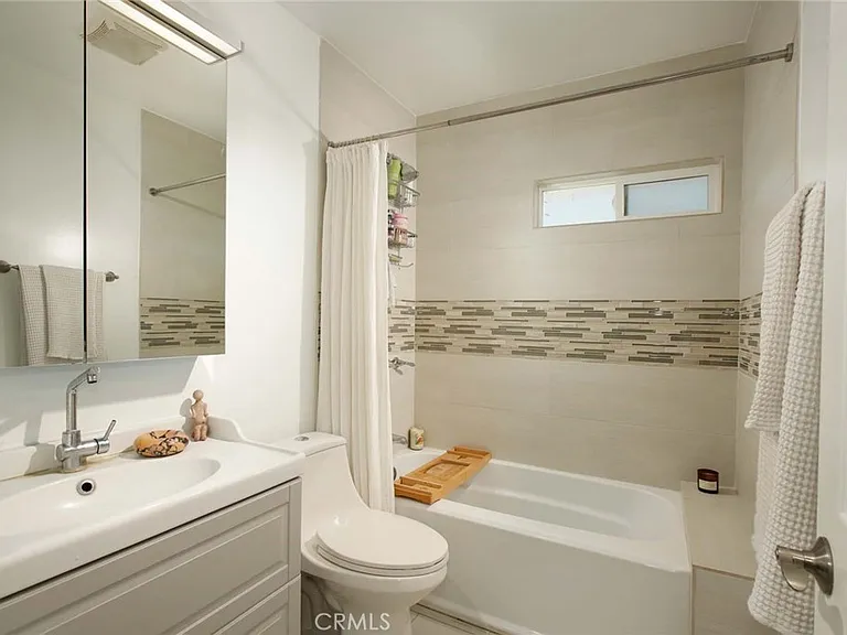 1412 N Catalina St — Photo 16