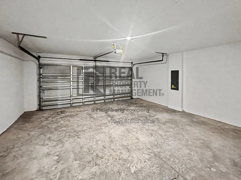 20501 Hazelnut Ct S — Photo 11