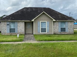 1211 S Hempshire Ave, Gonzales, LA 70737