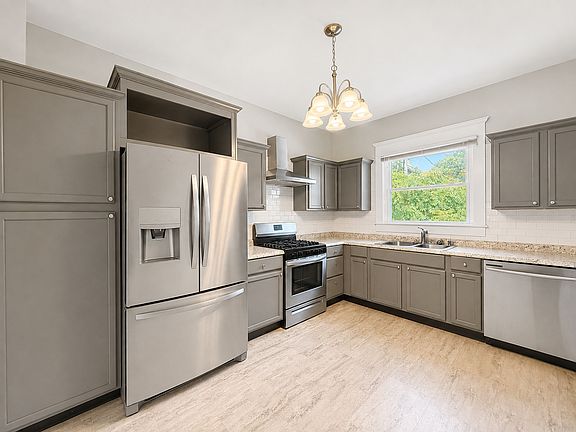 3rd image of 120 N 21st St #124