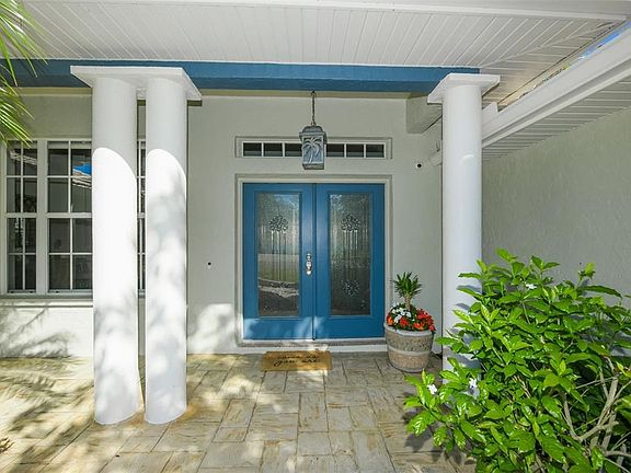 4th image of 6733 Deering Cir