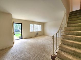 742 Concord Ln #742, Barrington, IL 60010