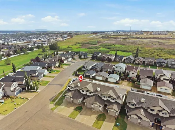 38 W Legend Ct, Sylvan Lake, AB T4S 0B2