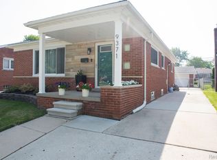 9371 Marlborough Ave, Allen Park, MI 48101