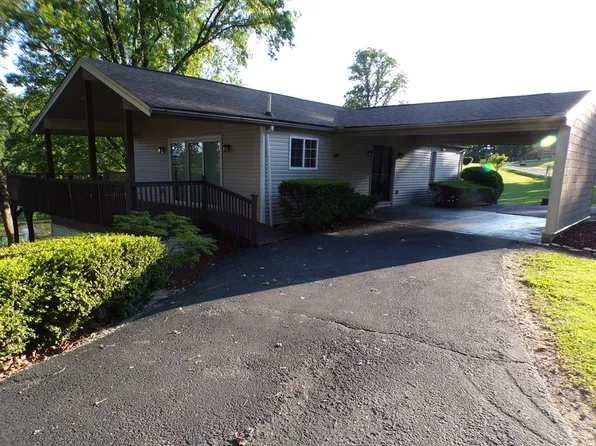 133 Crystal Dr, Lucasville, OH 45648