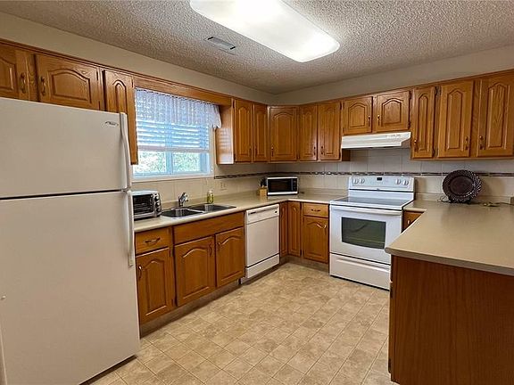 5th image of 1391 98th St #11