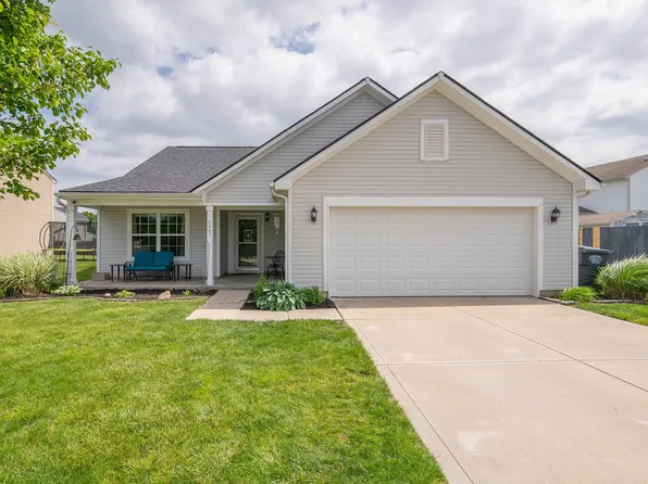 6407 Clary Circle Dr, Greenwood, IN 46143