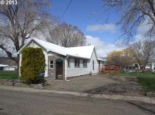 1805 V Ave, La Grande, OR 97850