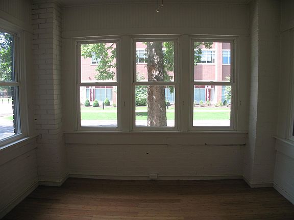 4th image of 502 Bryan St #A
