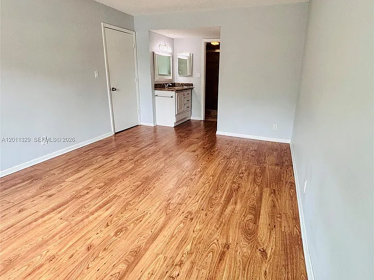 700 SE 2nd Ave #315 — Photo 15
