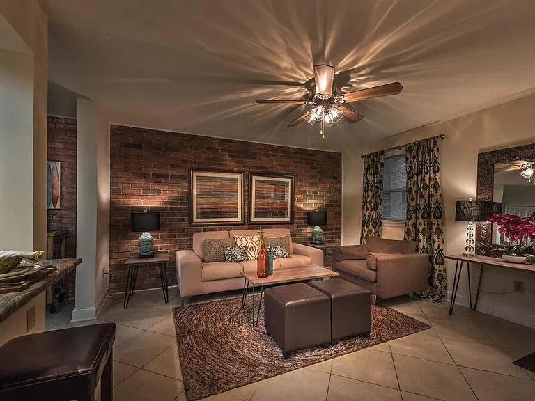 Regency at Metairie — Photo 9