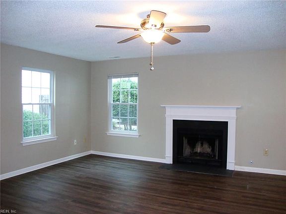 3rd image of 5508 Island Ct