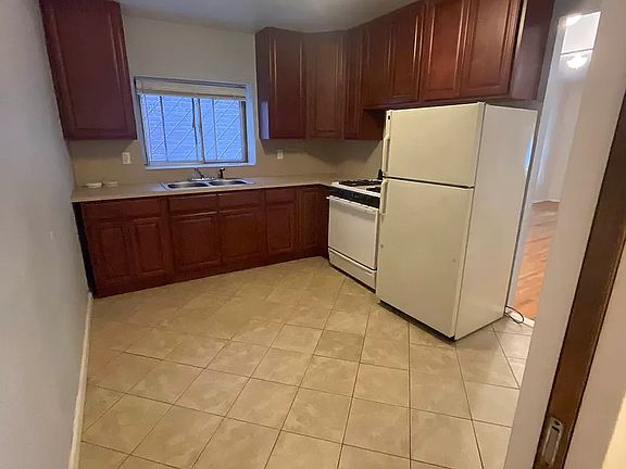 2nd image of 623 Cortelyou Rd #1