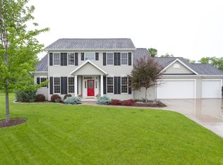 N8611 Winding Trail Dr, MENASHA, WI 54952