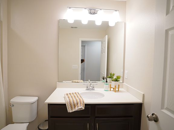 4th image of 3536 Brighton Park Cir