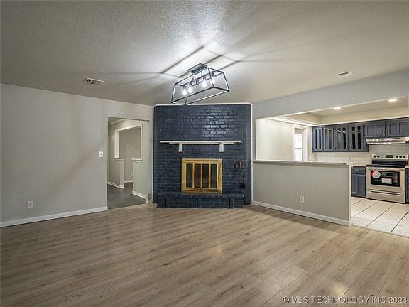 5th image of 1519 Red Bud Ln