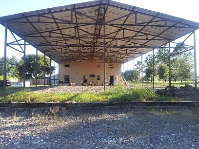 6 bay pole barn