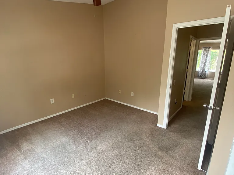 2216 Lake Woodberry Cir — Photo 9