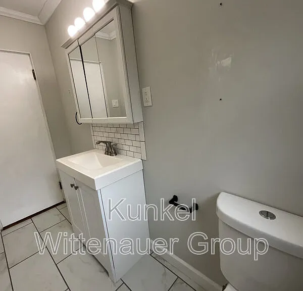 7911 W Main St — Photo 23