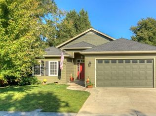 955 Sydney Ct, Central Pt, OR 97502