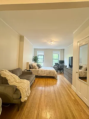 Rented by Oxford Property Group | media 9