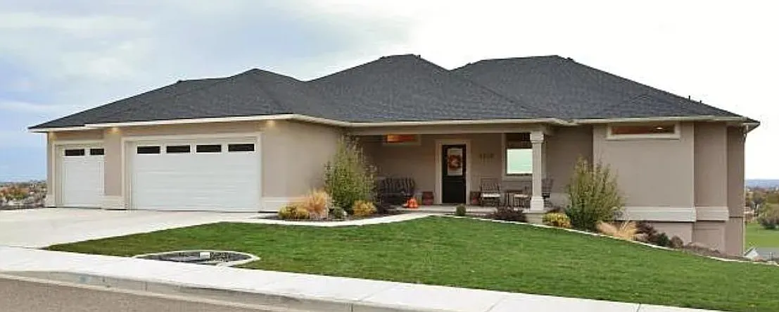 7 bed, 4300 sqft, $3,700 — Photo 1
