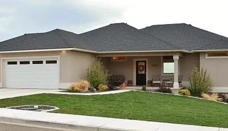 5220 Hershey Ln — Photo 1