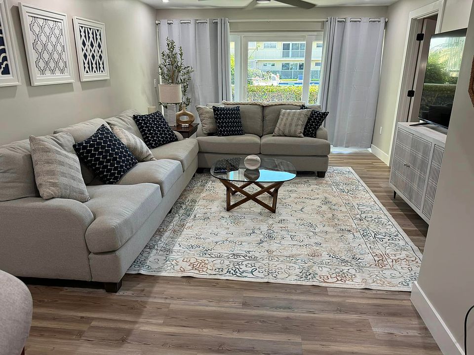 Living room with sliders to pool