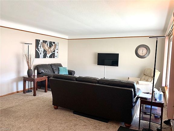4th image of 4310 Orchard Park Dr