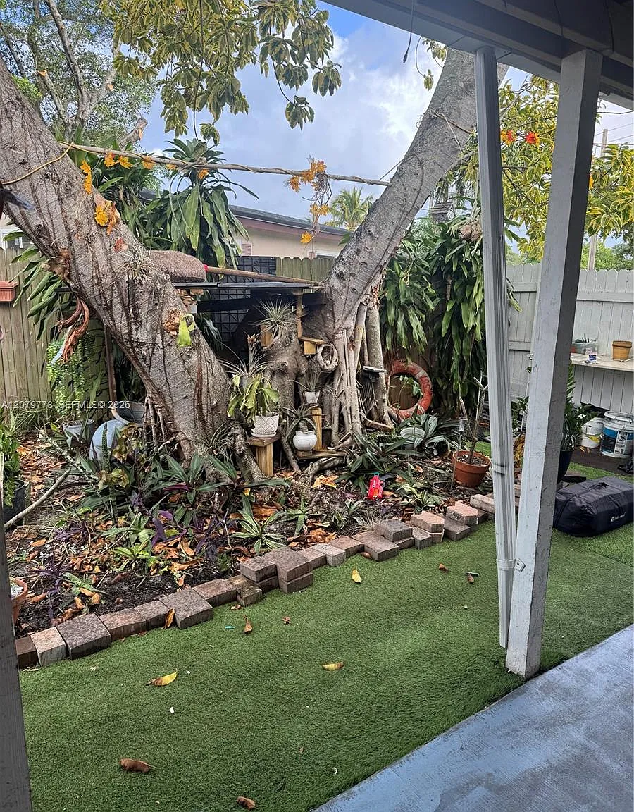 Lauderdale Villas — Photo 2