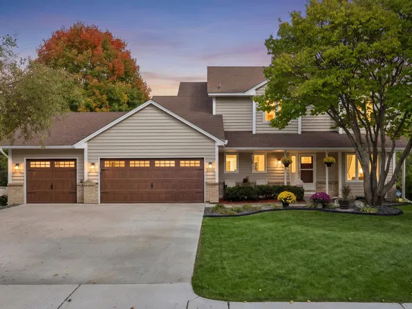 8860 Everest Ln N, Maple Grove, MN 55311