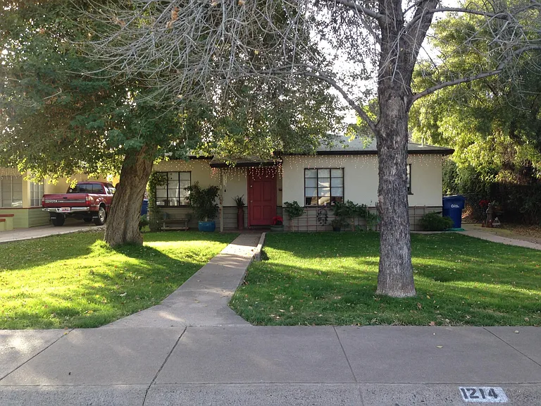 1214 S Wilson St — Photo 1