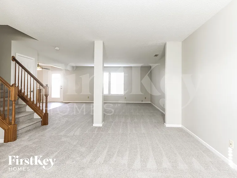 6806 W Stansbury Blvd — Photo 2