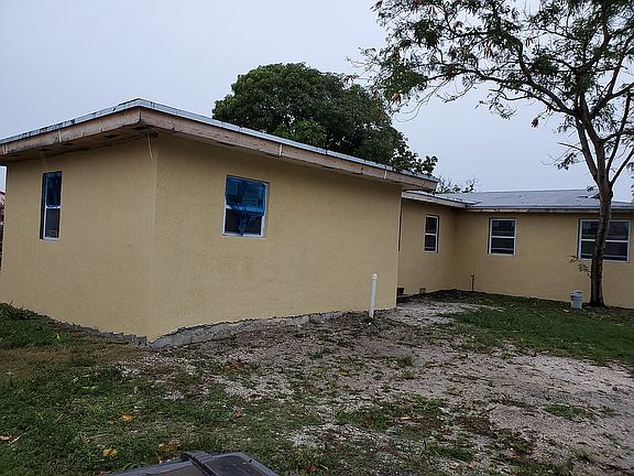 2nd image of 1825 Windsor Ave