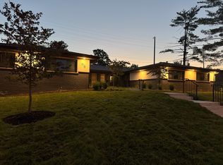 818 Francis Pl #818, Saint Louis, MO 63105