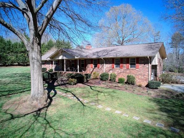 109 Cooper Dr, Simpsonville, SC 29681