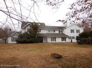 142 Colleen Dr, Blakeslee, PA 18610