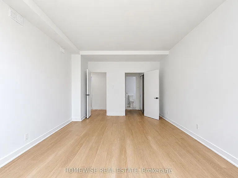 2500 Bathurst St #307 — Photo 23