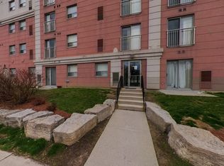 274 Erb St W #609, Waterloo, ON N2L1W2