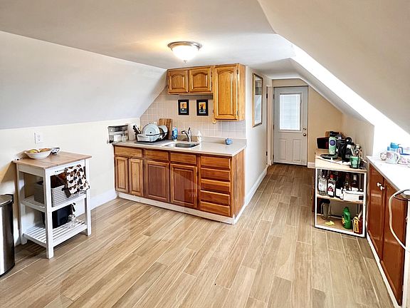 3rd image of 48 Beacon St APT 3