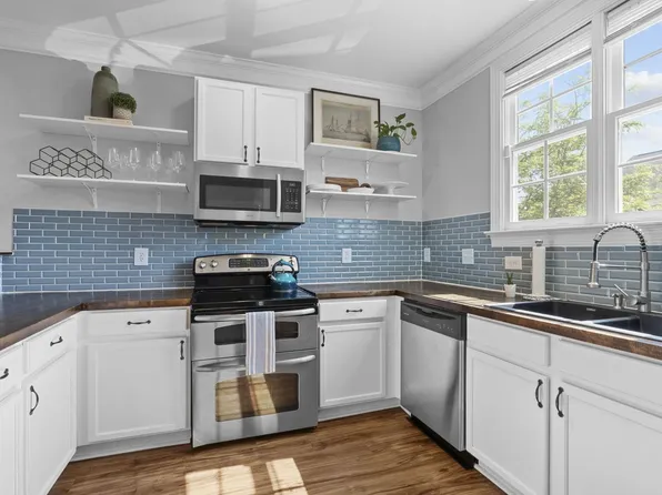 213 Madison Grove Pl, Cary, NC 27519