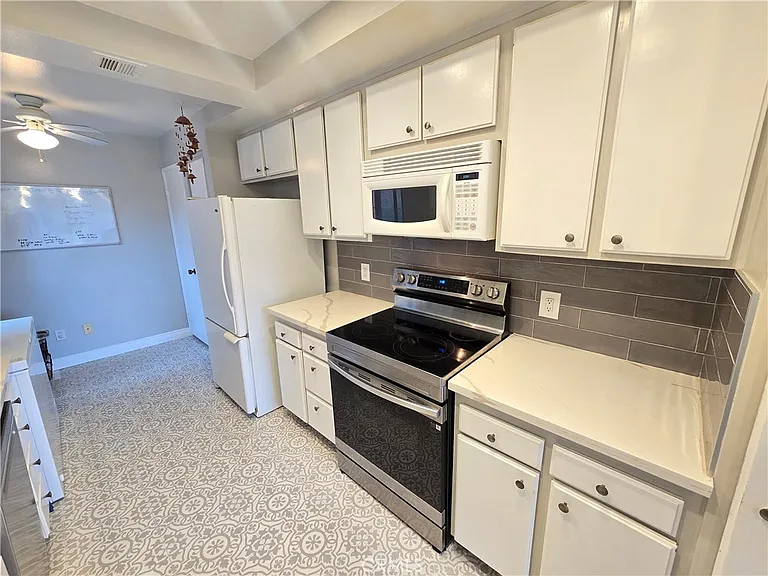 8828 Pershing Dr #121 — Photo 3