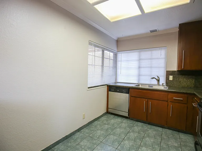 2640 Great Arbor Way — Photo 9