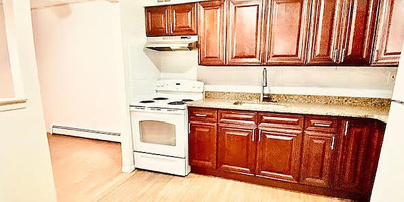 1st image of 33-20 Union St #3